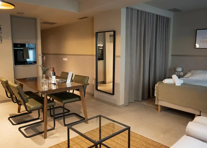 Apartamentos 87 Llaves